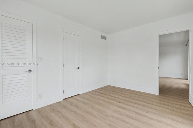 Building Photo - 1220 71st St