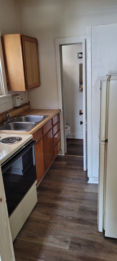 Building Photo - Madison Triplex