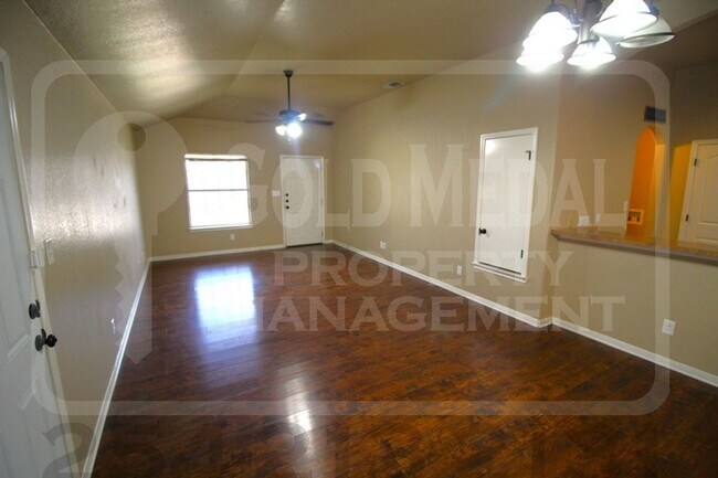 Building Photo - 1108 Grace Point Dr