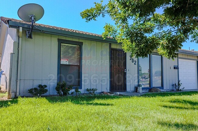 Building Photo - 302 Lovell Way
