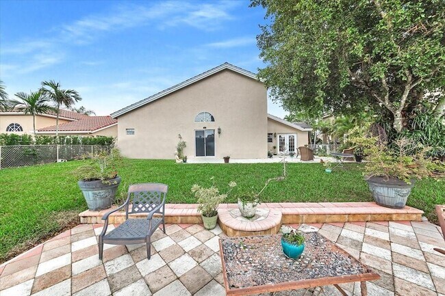 Building Photo - 20231 NW 10th St