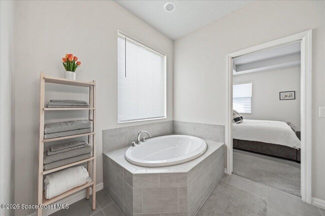 Building Photo - 8080 Lucent Ct