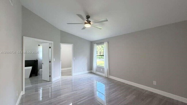 Building Photo - 1498 Beche St SE