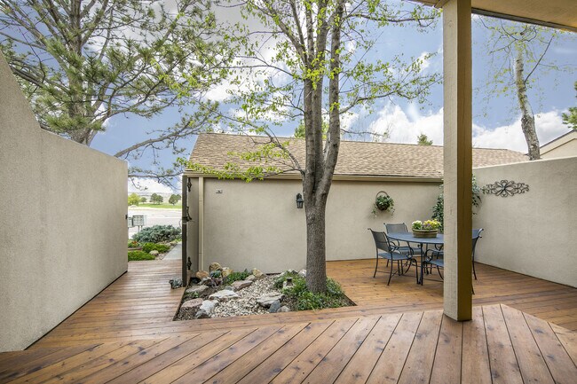 Building Photo - Breathtaking Three Bedroom Townhouse In The Pinery On The Golf Course