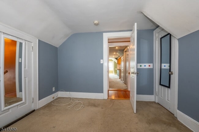 Building Photo - 41 Beekman St