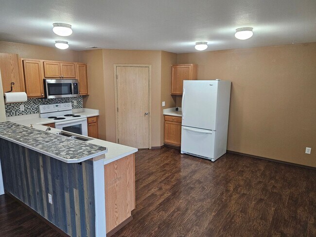 Building Photo - 14906 99th Way Southeast