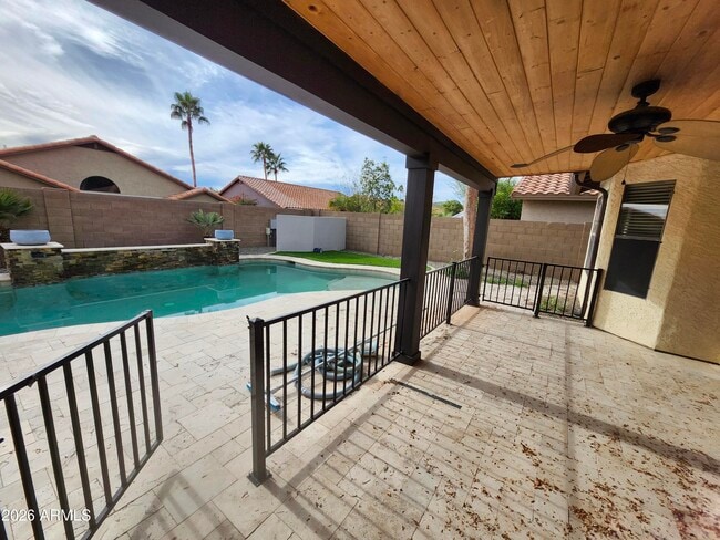 Building Photo - 2545 E Granite View Dr