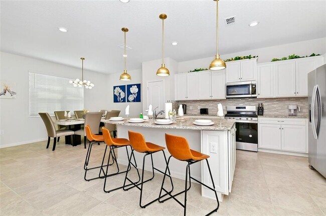 Building Photo - 7212 Oakmoss Loop