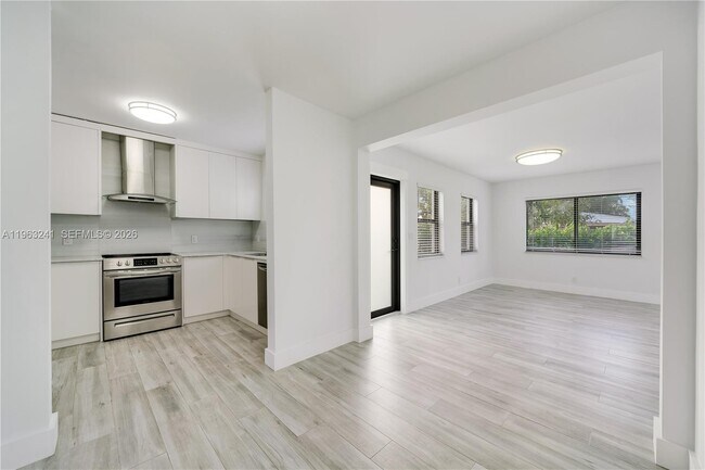 Building Photo - 6060 SW 16th Terrace