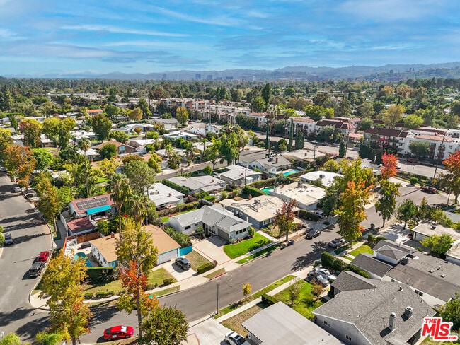 Building Photo - 5622 Babbitt Ave