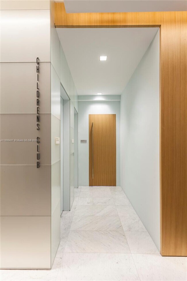 Building Photo - 88 SW 7th St