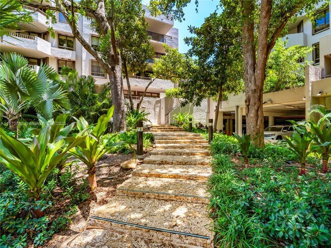 Building Photo - 101 Crandon Blvd