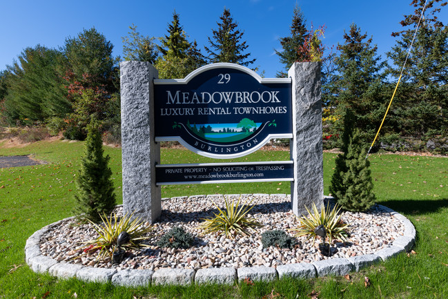 Building Photo - Meadowbrook