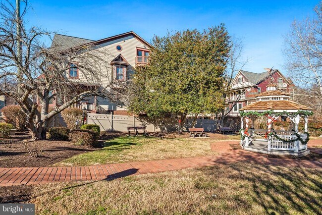 Building Photo - 211 Mill St