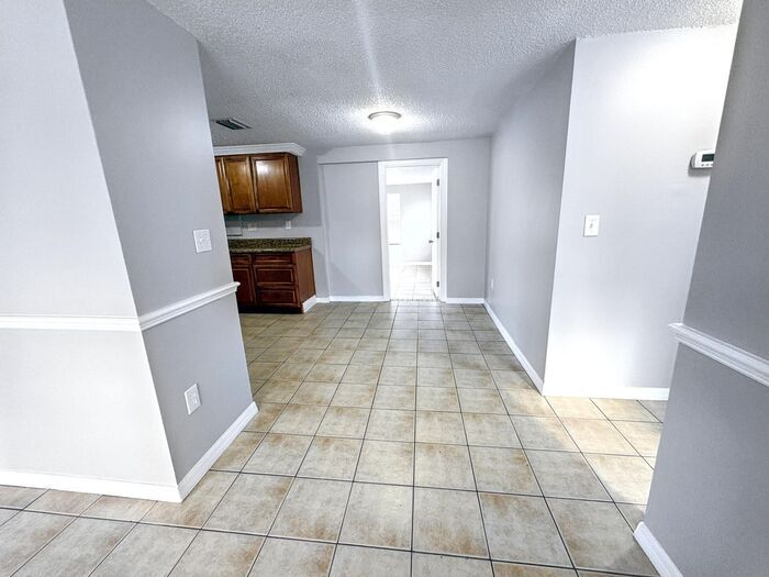Building Photo - 8628 Velvet Dr