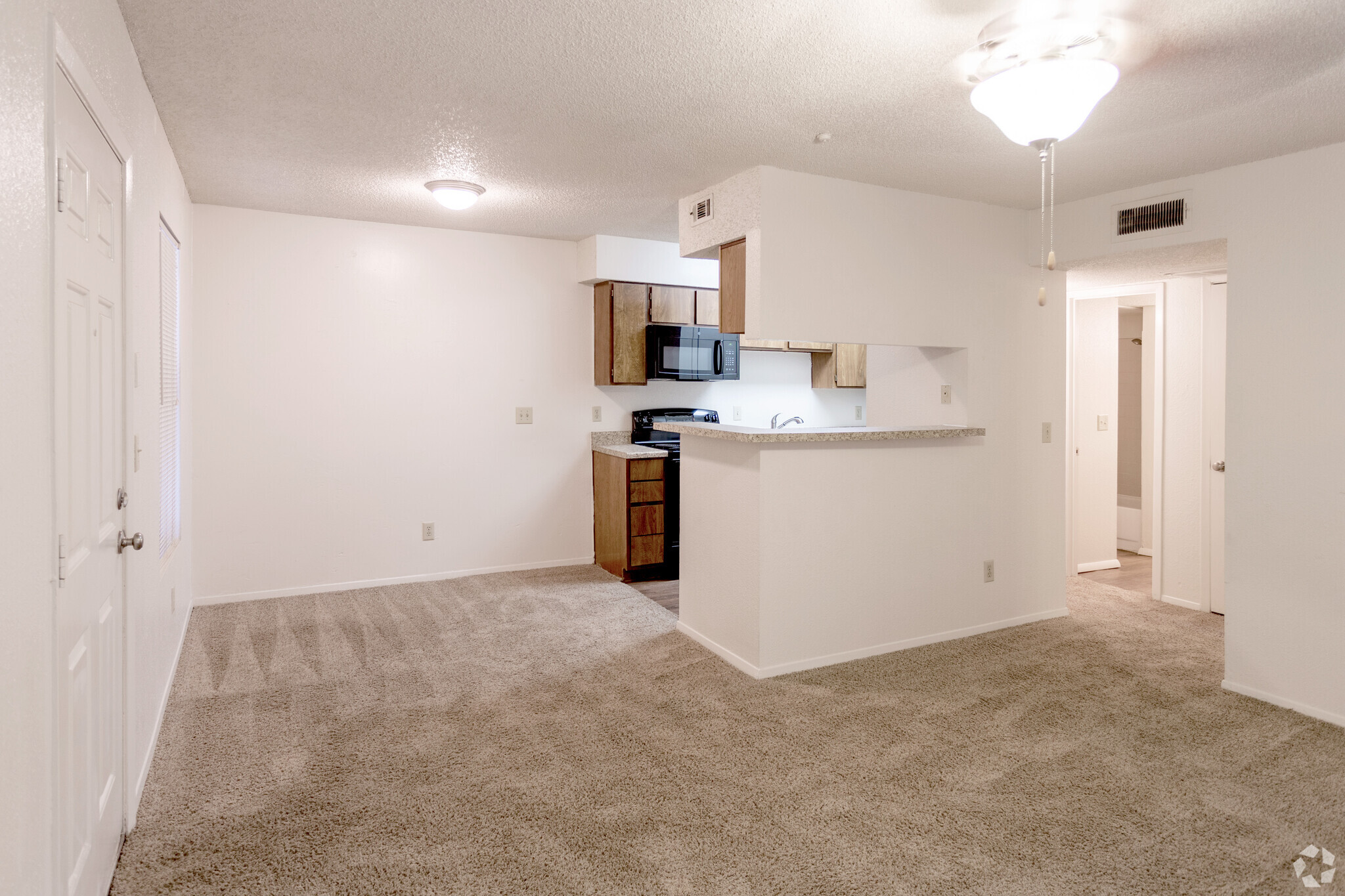 1BR, 1BA - 550SF - Cimarron Pointe Apts.