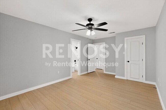 Building Photo - South Arlington Gem