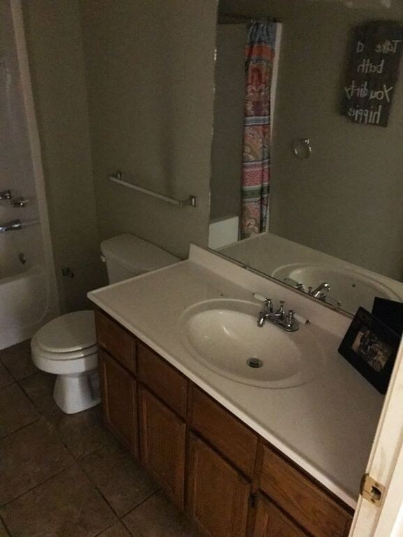 Building Photo - 510 Henderson Rd