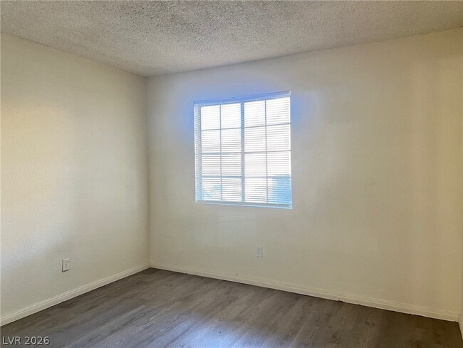 Building Photo - 231 Mission Newport Ln