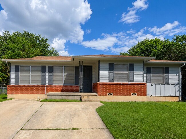 Building Photo - Charming & Convenient Home in Killeen, TX!