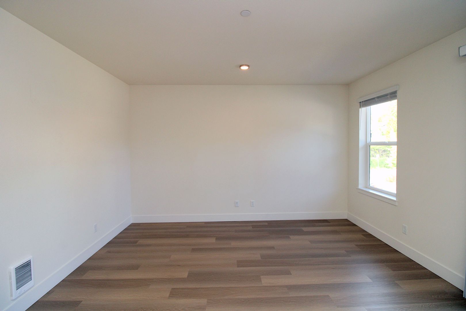 Building Photo - 8417 SW 24th Ave