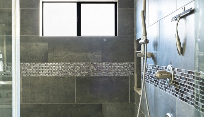 Building Photo - 11264 N 128th Pl