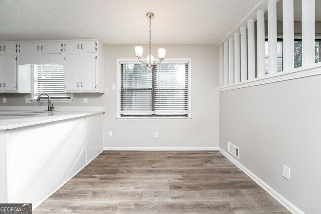 Building Photo - 2678 Porter Dr