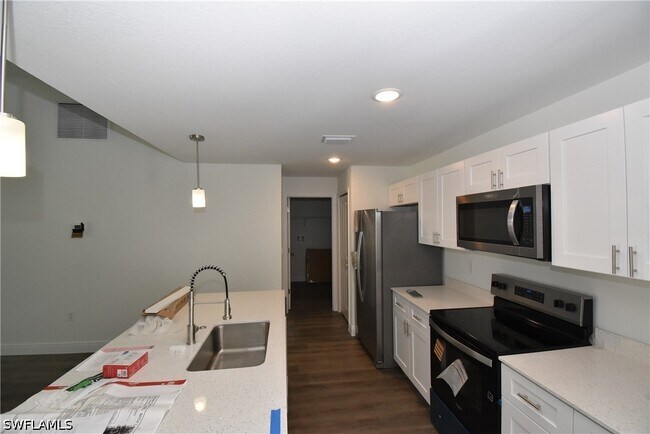 Building Photo - 3393 Fergus St