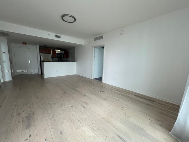 Building Photo - 300 S Biscayne Blvd