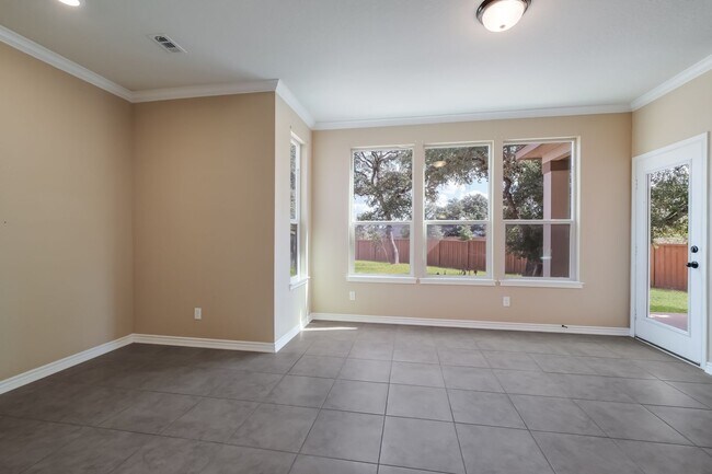 Building Photo - APPLICATION RECEIVED        4 Bedroom 2.5 Bath Ready for Move-in