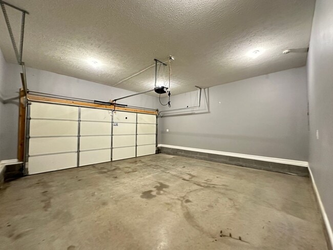 Building Photo - 3472 Fox Meadow Way