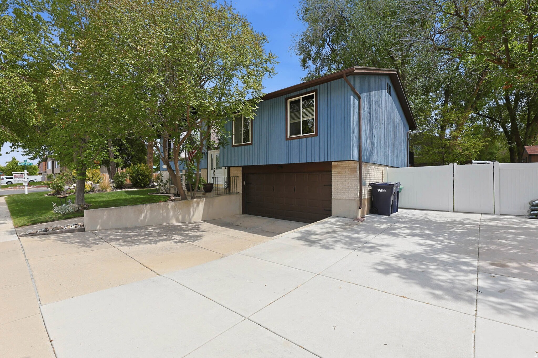 Building Photo - 9107 S Peach Blossom Dr