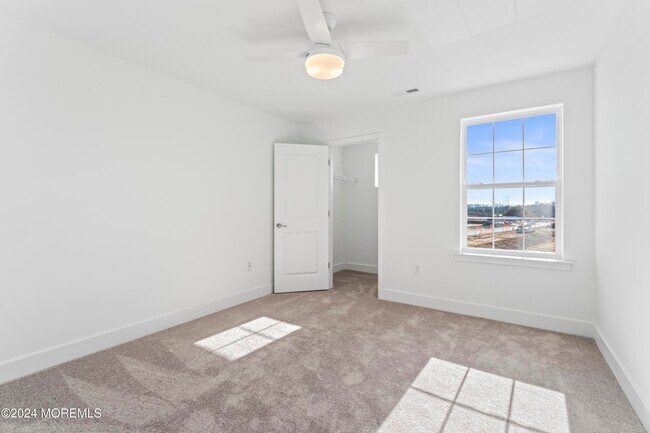 Building Photo - 306 Pilot St