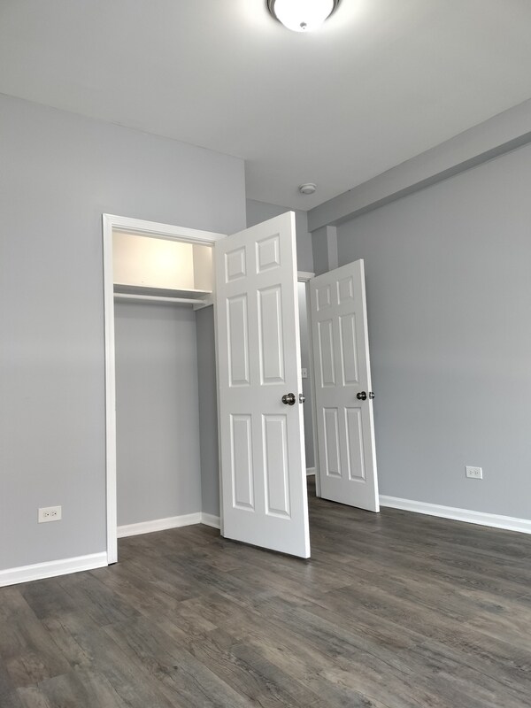 Building Photo - 6601 S Green St