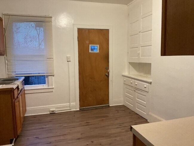 Building Photo - 9922 Frankstown Rd