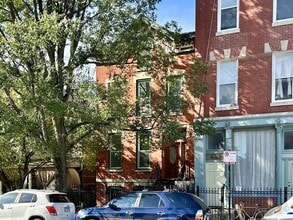 Building Photo - 1358 N Bosworth Ave