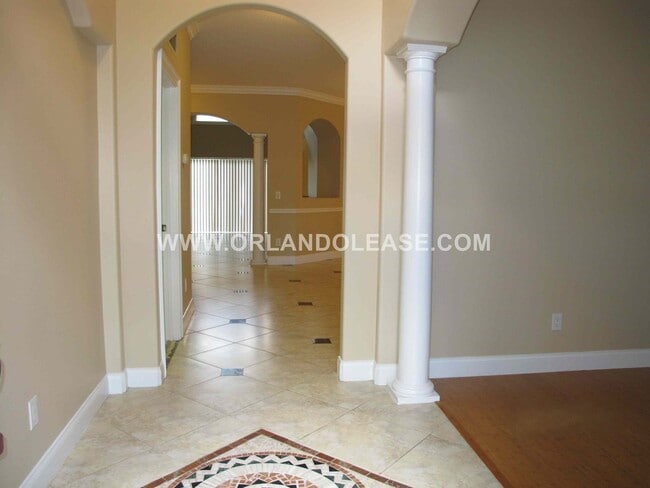 Building Photo - Spacious 4 Bed / 3.5 Bath Home in Gated Toscana