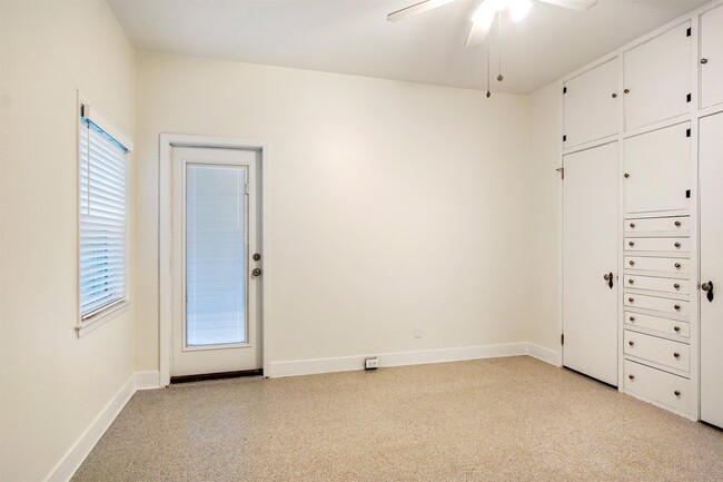 Building Photo - 1647 Lake Ella Dr