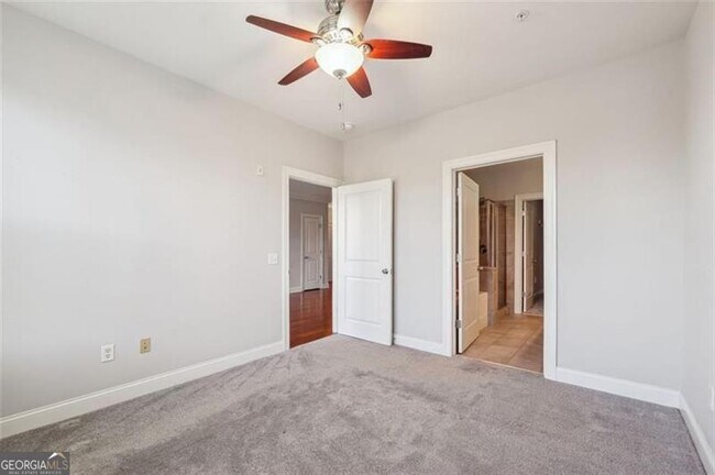 Building Photo - 901 Abernathy Rd NE