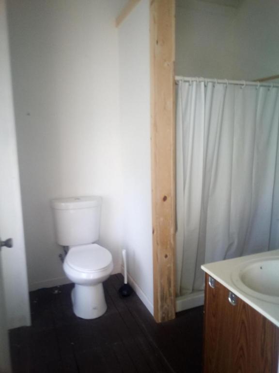 Building Photo - 118 E Railroad, Apt#8-Apt#8