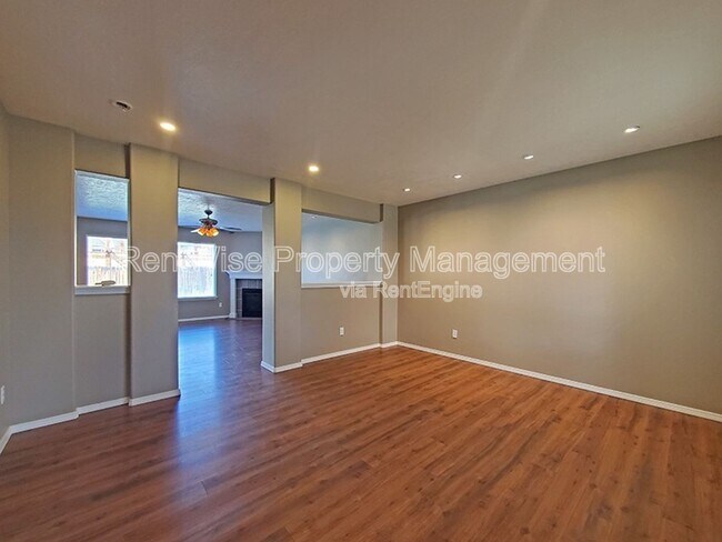 Building Photo - 8260 W Dulcimer St