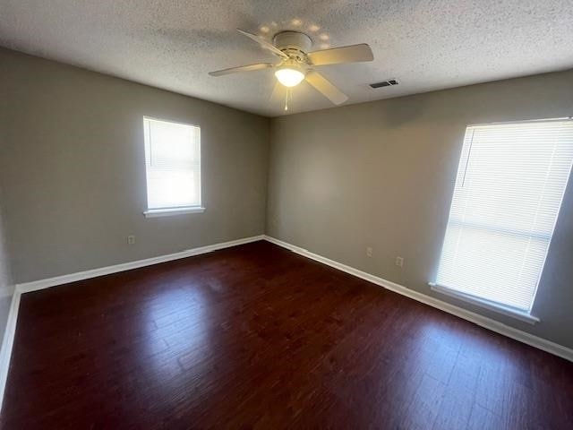 Building Photo - 160 Colonial Dr