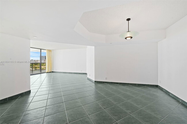 Building Photo - 3600 Yacht Club Dr