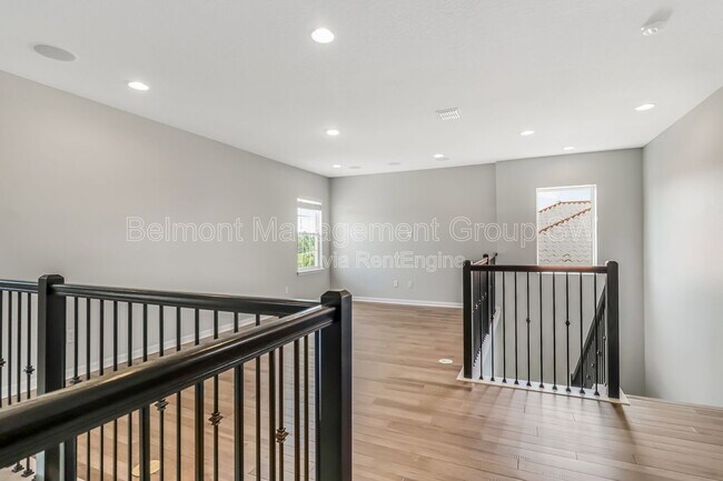 Building Photo - 30053 Island Club Dr