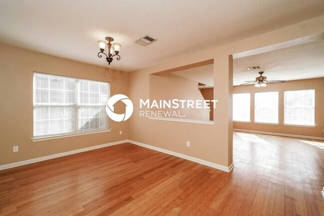 Building Photo - 3 Bedroom Pet-Friendly Home in Del Valle, TX with Main Street Renewal