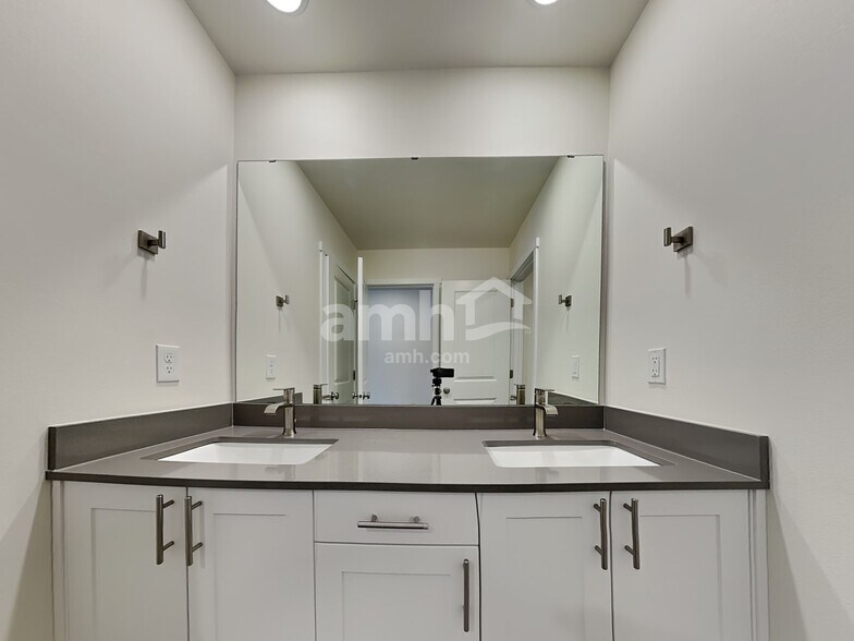 Building Photo - 7914 Verona Loop