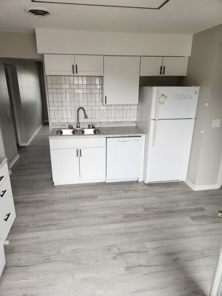 Building Photo - 139 N Washington St