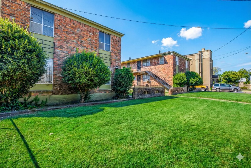 Building Photo - 607 E McLemore Ave