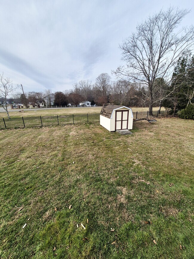 Building Photo - 7221 Oakmere Ct