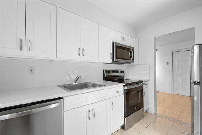 Building Photo - 55 Fieldstone Dr